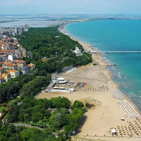Apartment Shik & Chic In The Heart Of # 5min From # New Burgas