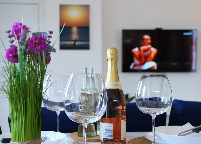 Shik & Chic In The Heart Of # 5min From Μπουργκάς